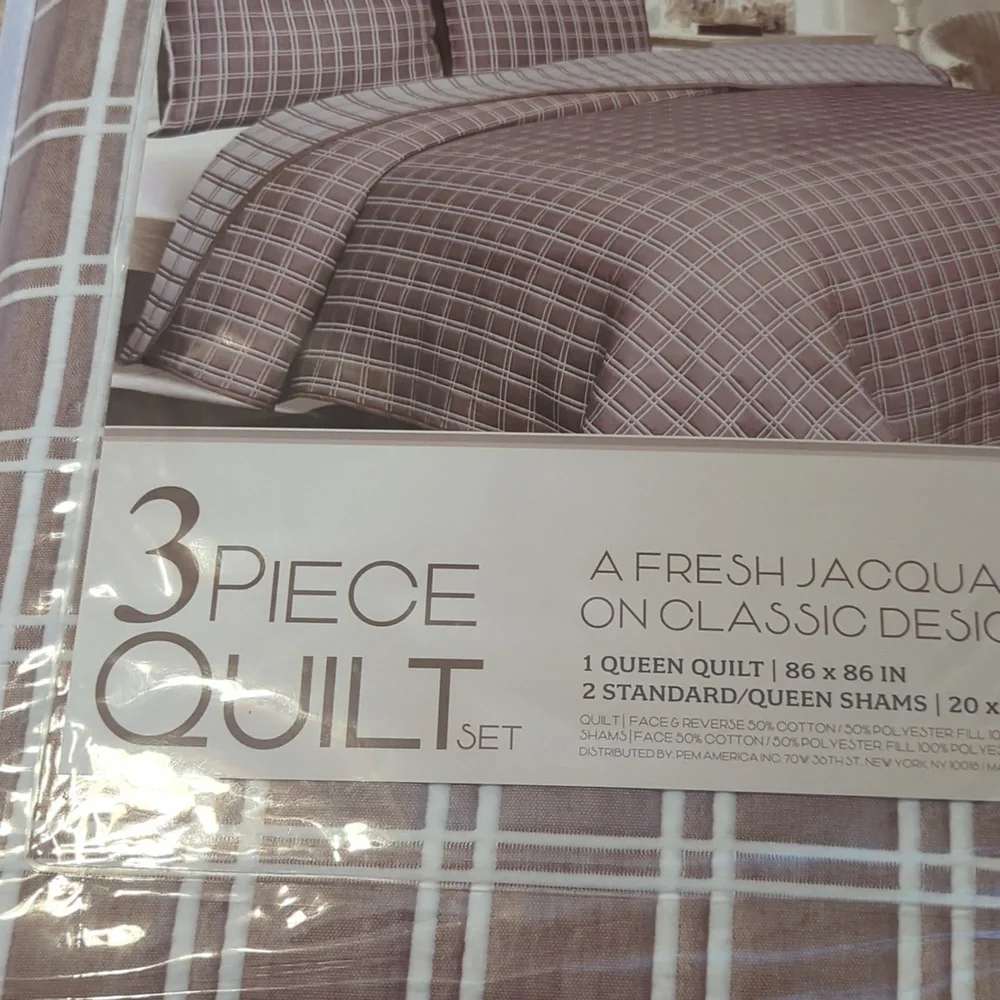 Queen-size, 3-piece quilt  